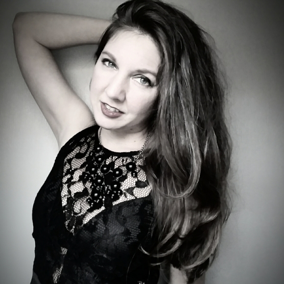 Meet your Posher, Melissa!! - Picture 4 of 9